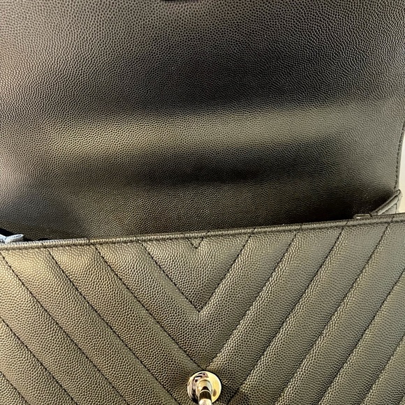 ❌SOLD❌💯Authentic Chanel Caviar Coco Handle Medium - Picture 10 of 15